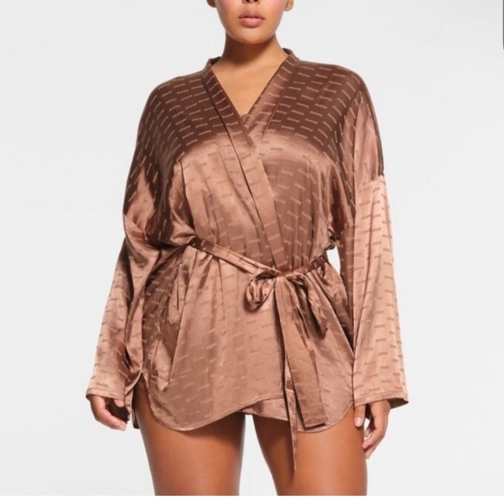 NWT Skims Woven Jaquard Short Robe Size L